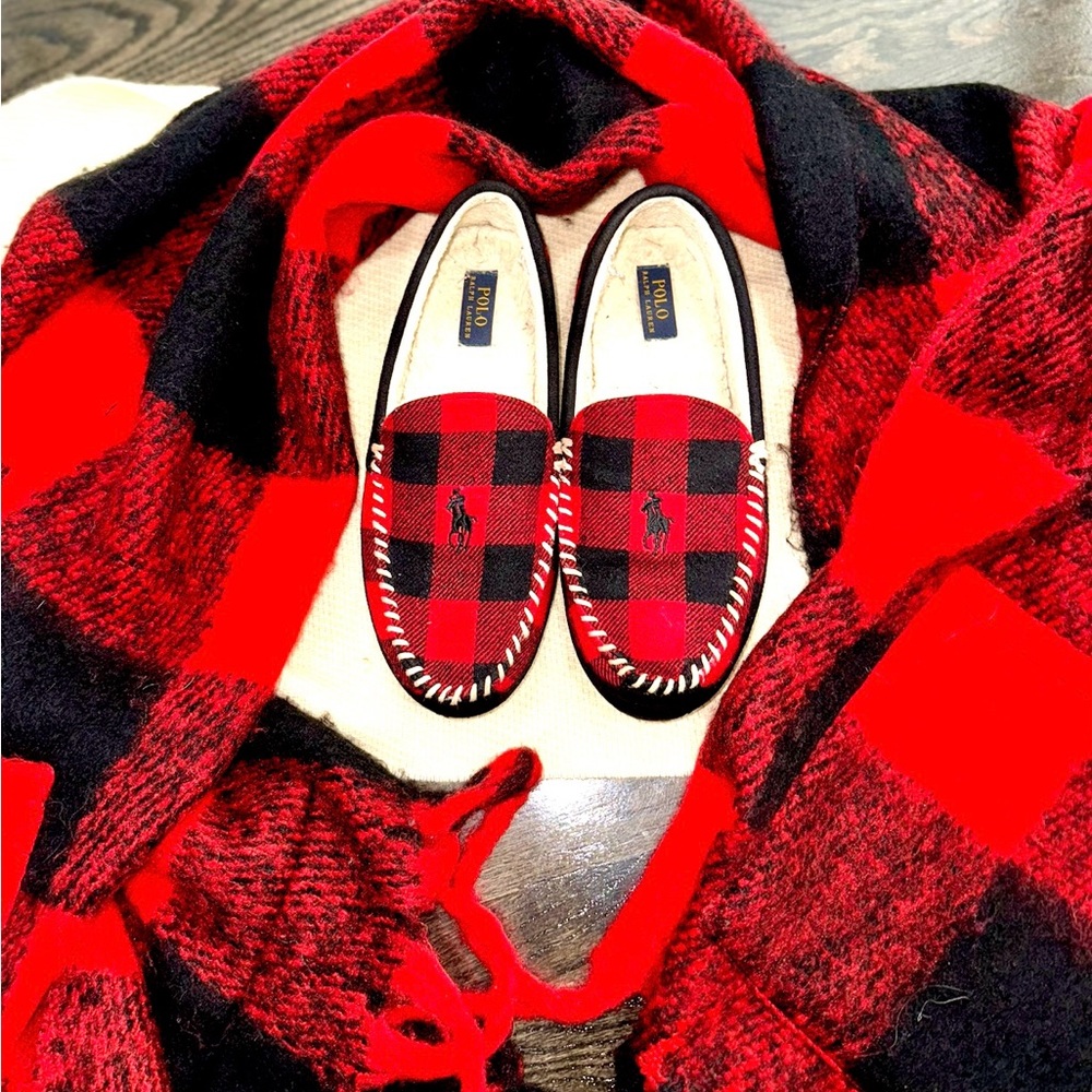(SOLD)| POLO Ralph Lauren Red and Black Cali Plaid Moccasins | Size 11